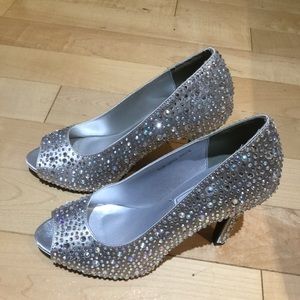 Touch ups by Benjamin Walk - Eliza pump